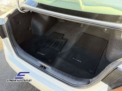 Used 2024 Nissan Altima 2.5 SV image 24