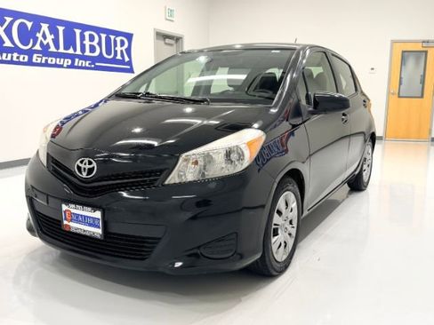 Used 2013 Toyota Yaris LE image 9