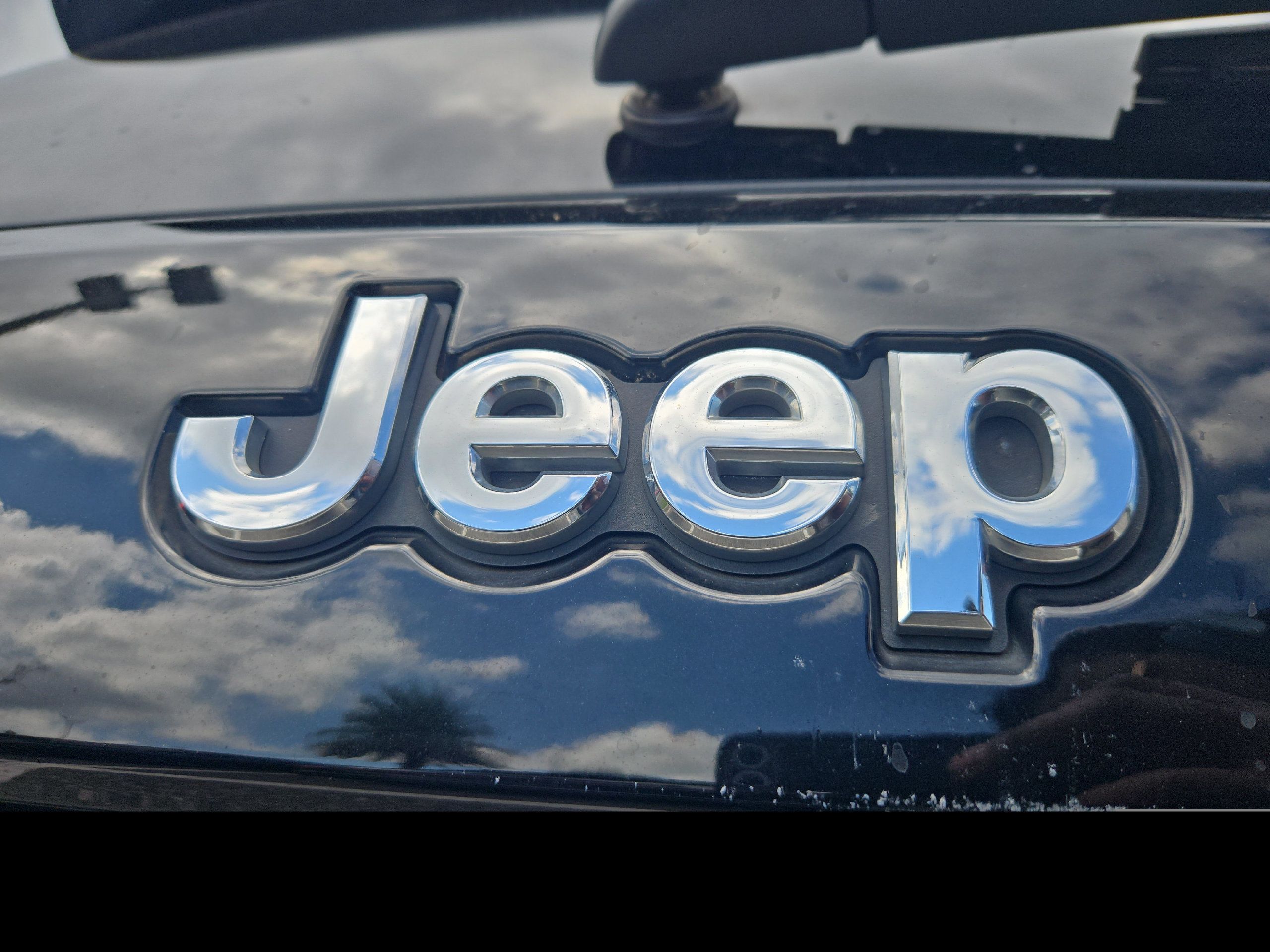 Used 2022 Jeep Grand Cherokee Laredo E RWD image 10