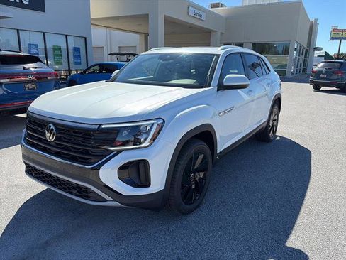 New 2026 Volkswagen Atlas Cross Sport SE FWD image 3