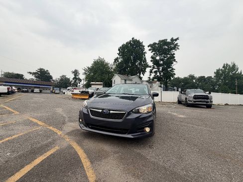 Used 2017 Subaru Impreza 2.0i Premium AWD/4WD image 2