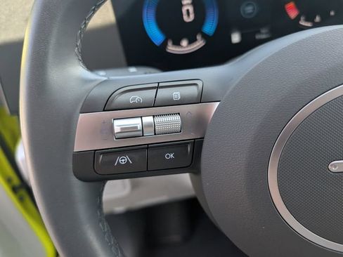 Certified 2025 Hyundai Kona SEL AWD/4WD image 16