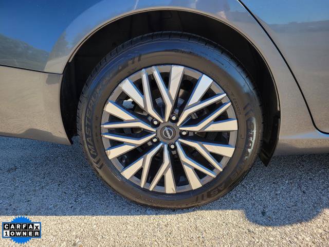 Used 2024 Nissan Altima 2.5 SV FWD image 5