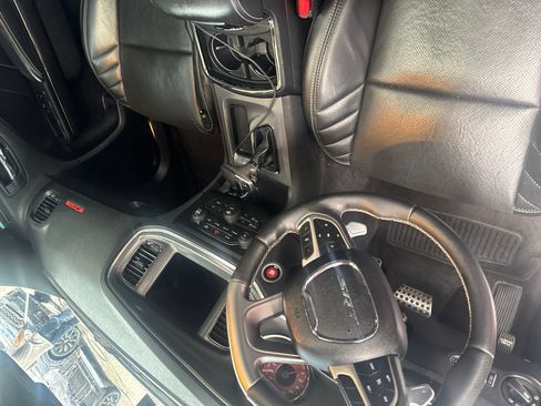 Used 2018 Dodge Charger SRT Hellcat w/ Harman/Kardon Audio Group RWD image 5