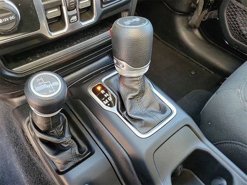 Used 2021 Jeep Wrangler Unlimited Sport image 28