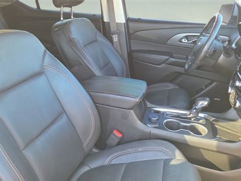 Used 2021 Chevrolet Traverse Premier image 18