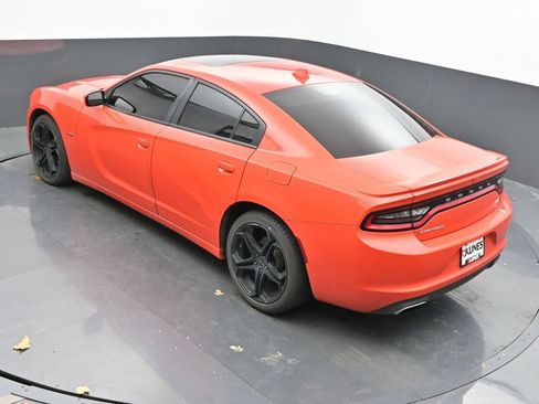 Used 2017 Dodge Charger R/T w/ Plus Group image 34