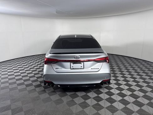Used 2022 Toyota Avalon Touring w/ Advanced Safety Package FWD image 4