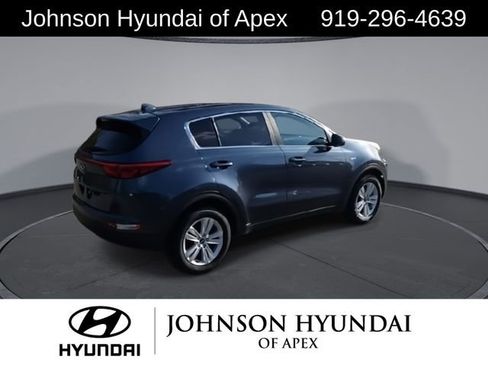 Used 2018 Kia Sportage LX image 9