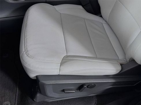 Used 2025 Ford Expedition Platinum AWD/4WD image 15