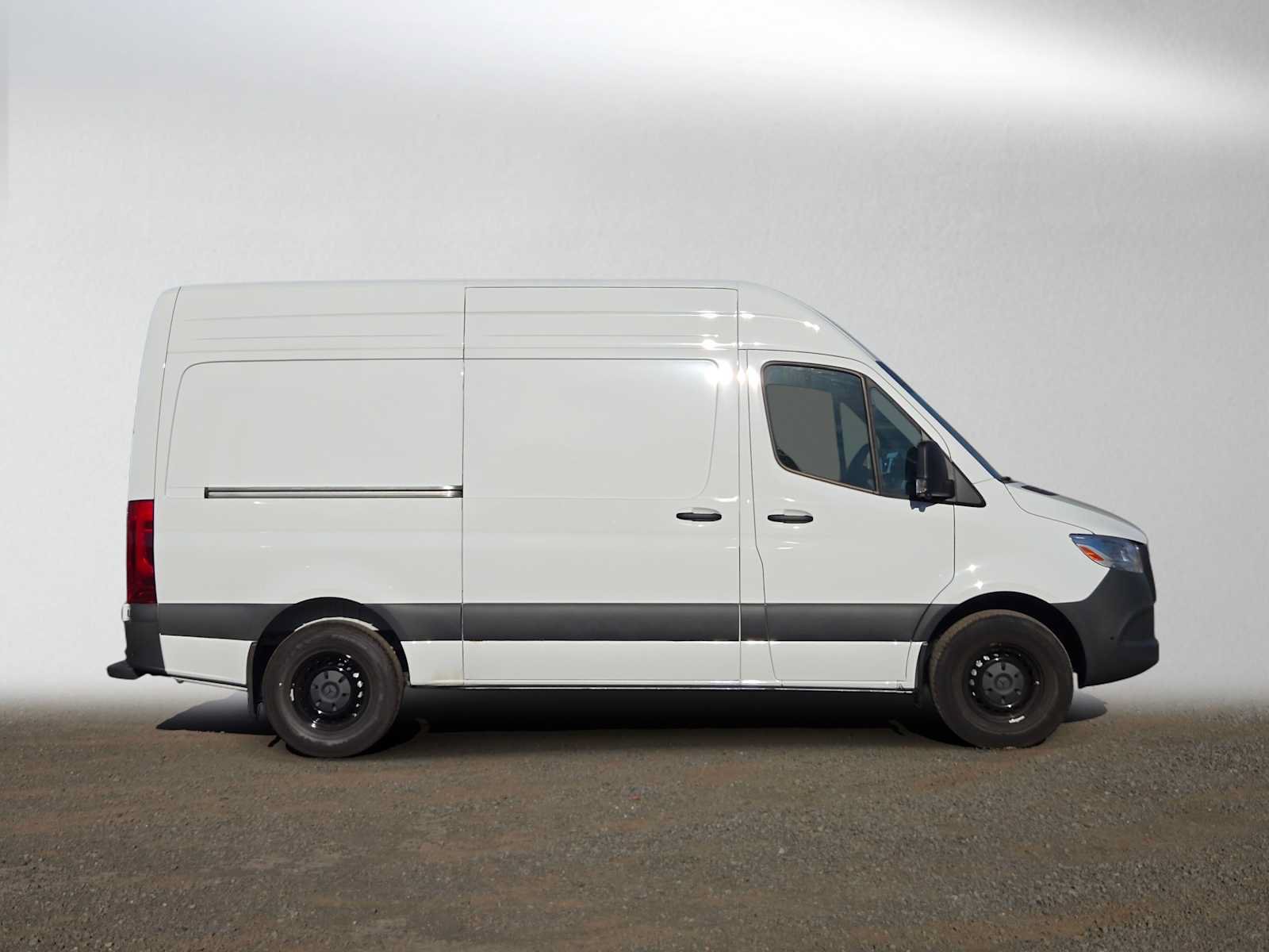 Used 2026 Mercedes-Benz Sprinter 2500 image 2