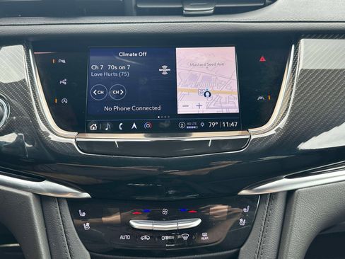 Used 2024 Cadillac XT6 Sport w/ Technology Package AWD/4WD image 9