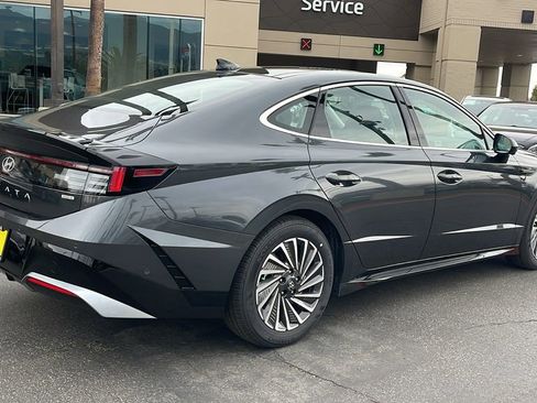 New 2025 Hyundai Sonata Limited image 7