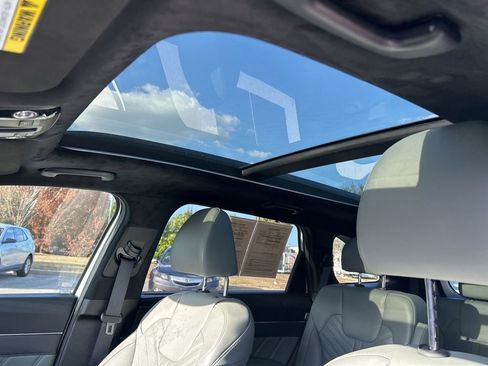 Used 2024 Kia Sorento SX Prestige w/ Sage Leather Package image 22