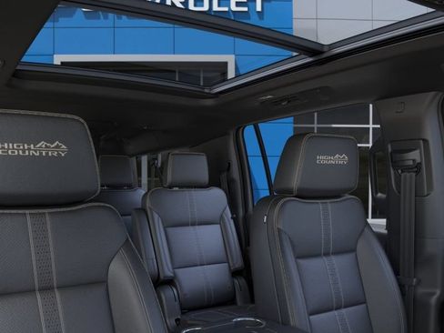 New 2026 Chevrolet Suburban High Country w/ Sun And Tow Package AWD/4WD image 25