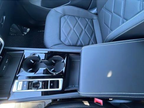 New 2026 Volkswagen Atlas Cross Sport SE AWD/4WD image 17