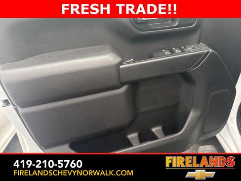 Used 2024 Chevrolet Silverado 2500 Custom w/ Custom Value Package image 21