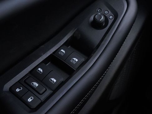 New 2026 Jeep Grand Cherokee Altitude AWD/4WD image 18