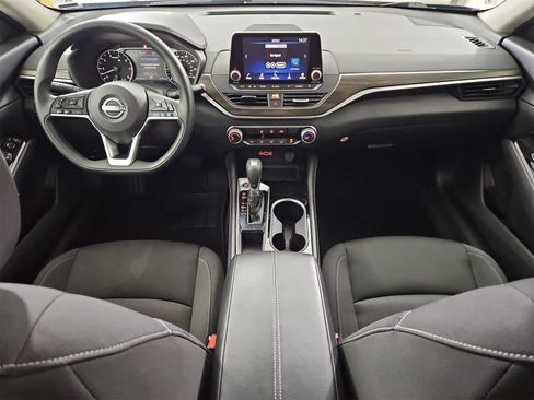 Used 2023 Nissan Altima 2.5 SV image 15