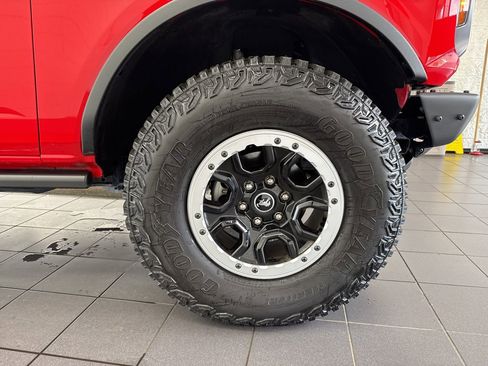 Used 2024 Ford Bronco Badlands w/ Sasquatch Package AWD/4WD image 52