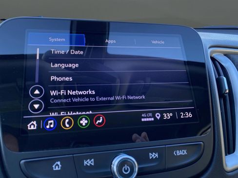 Used 2022 Chevrolet Malibu LT image 24