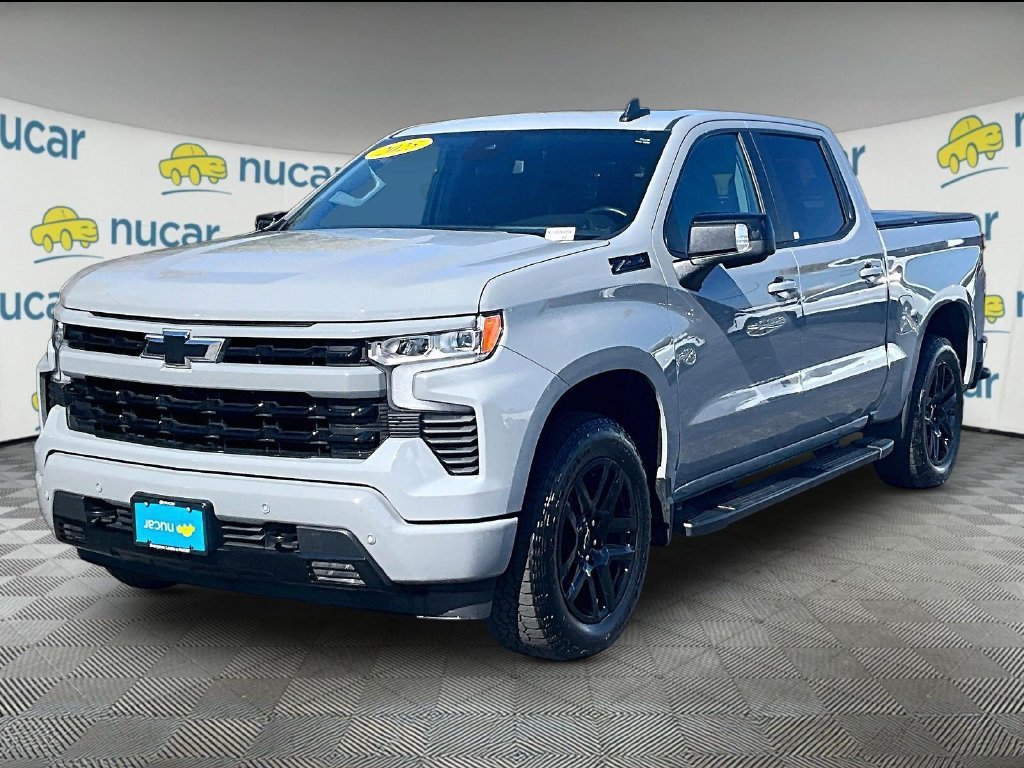 Used 2025 Chevrolet Silverado 1500 RST AWD/4WD image 3