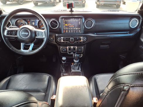 Used 2020 Jeep Gladiator Overland image 3