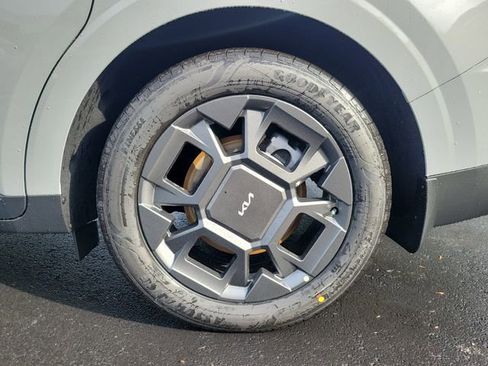 New 2026 Kia Carnival SX FWD image 7