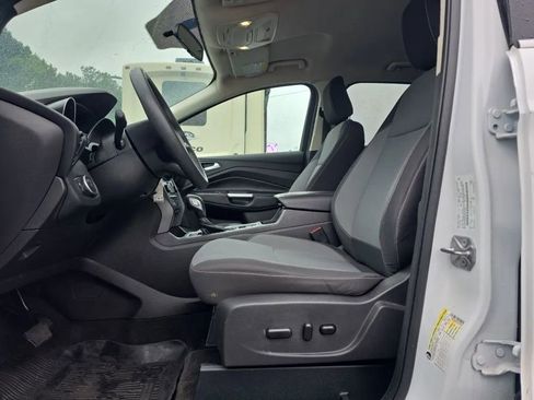Used 2018 Ford Escape SE FWD image 15