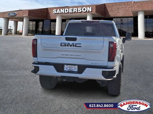Used 2025 GMC Sierra 2500 Denali Ultimate w/ Max Trailering Package image 4