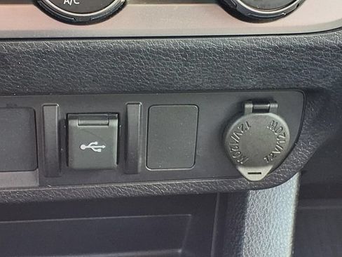 Used 2023 Toyota Tacoma SR w/ SR Convenience Package RWD image 15