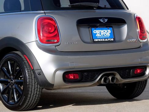 Used 2017 MINI Cooper S image 32