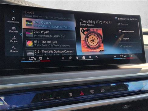 Used 2025 BMW 740i xDrive image 15