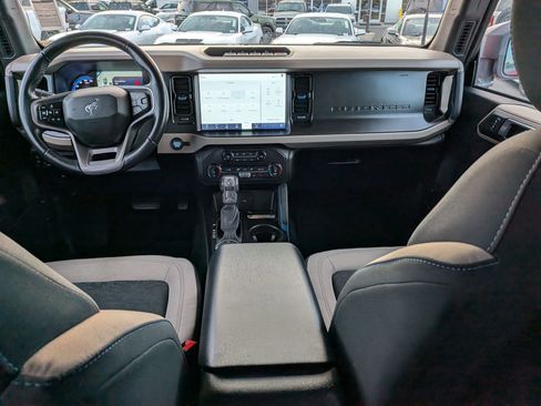 Used 2022 Ford Bronco Wildtrak image 28