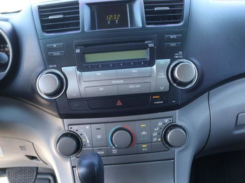 Used 2010 Toyota Highlander 2WD image 13