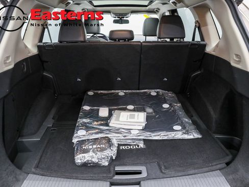 Used 2022 Nissan Rogue SL image 9