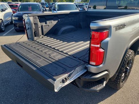 Used 2025 Chevrolet Silverado 2500 LT w/ Trail Boss Package AWD/4WD image 11