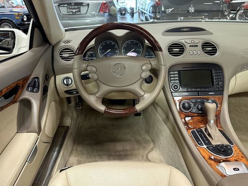 Used 2008 Mercedes-Benz SL 550 image 90