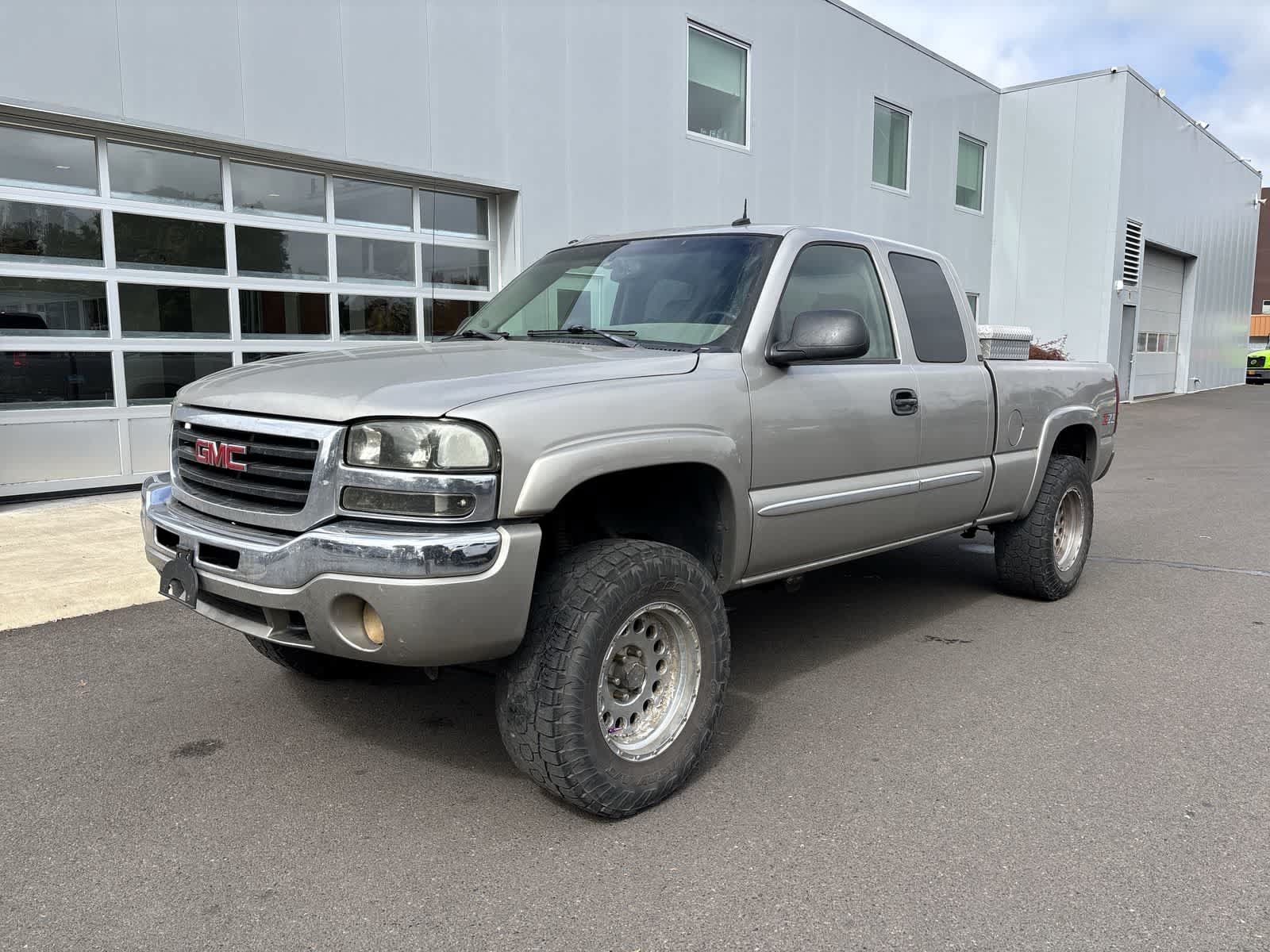 Used 2003 GMC Sierra 1500 SLT w/ Professional Package AWD/4WD image 1