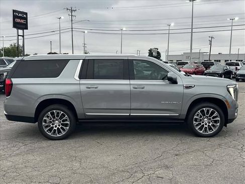 New 2026 GMC Yukon XL Denali w/ Denali Reserve Package AWD/4WD image 14