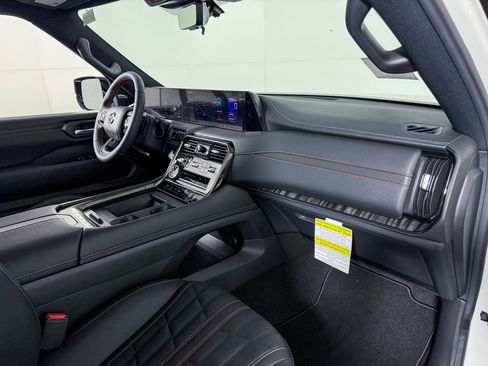New 2026 Nissan Armada PRO-4X AWD/4WD image 9