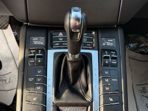 Used 2018 Porsche Macan GTS image 22