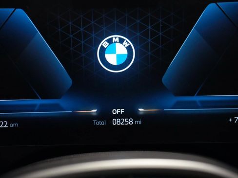 Used 2025 BMW 530i xDrive w/ Premium Package AWD/4WD image 13