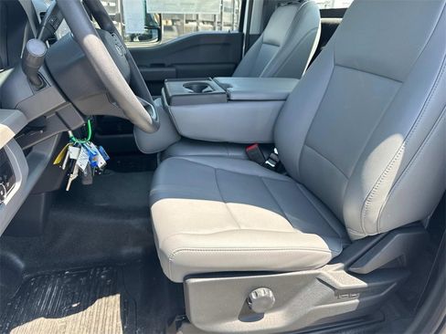 New 2025 Ford F350 XL w/ XL Chrome Package image 18