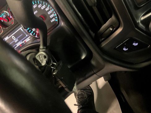 Used 2019 Chevrolet Silverado 1500 LT w/ All Star Edition image 21