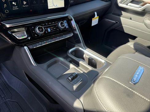 New 2026 GMC Sierra 2500 Denali w/ Denali Reserve Package image 13