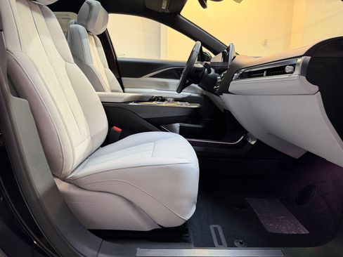 New 2026 Cadillac Lyriq Sport AWD/4WD image 51
