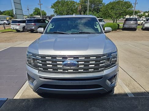 Used 2019 Ford Expedition Limited w/ Equipment Group 302A RWD image 2
