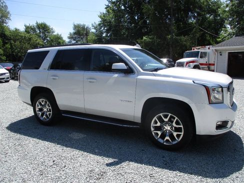 Used 2016 GMC Yukon SLT w/ Open Road Package AWD/4WD image 8
