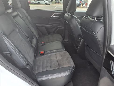 Used 2024 Mitsubishi Outlander Ralliart AWD/4WD image 12